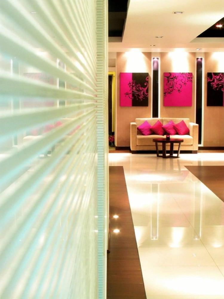 Grand Inn Hotel Bangkok Exterior photo